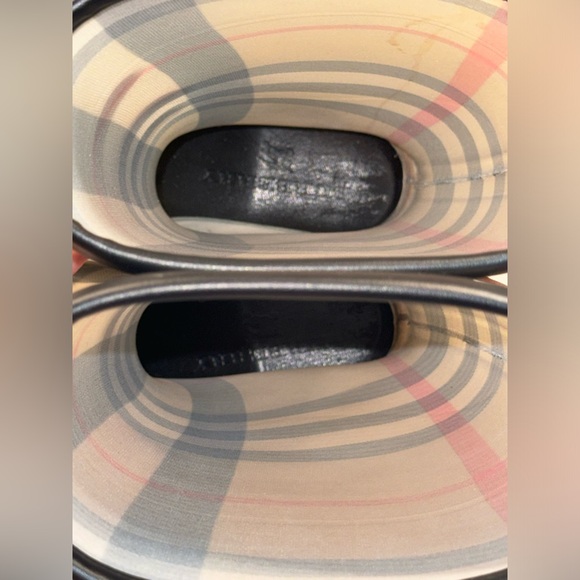 Burberry house check tall rain boot - Picture 8 of 10